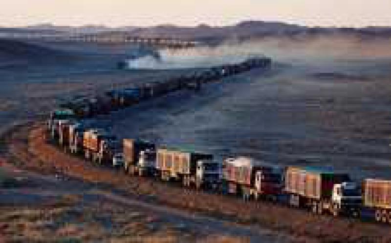 陽(yáng)泉-新港-佛山“建材-煤炭”公鐵海聯(lián)運(yùn)班列開行