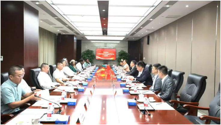 中國重機副總經理徐佳會見喀麥隆BOCOM集團主席并簽署合作框架協議