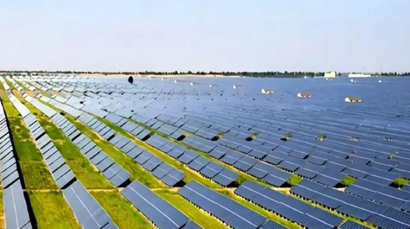 青海柴達木沙漠格爾木東基地1000萬千瓦光伏項目獲得備案
