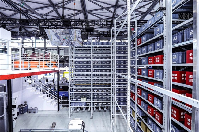 首次亮相!京東物流機(jī)器人軍團(tuán)再迎3位新成員!