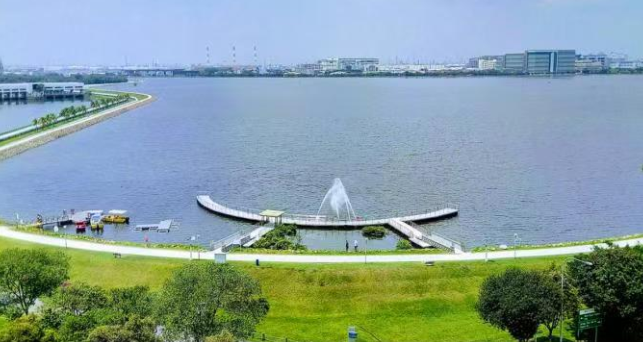 中國能建設(shè)計(jì)新加坡水庫浮體光伏項(xiàng)目